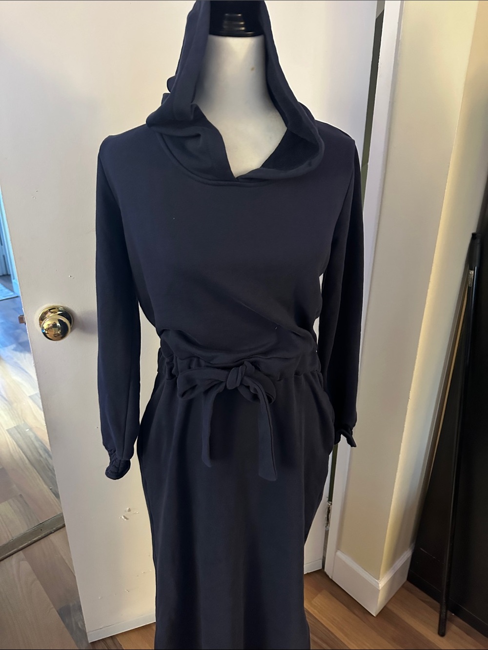 Hooded Long-Sleeve Maxi Dress with Self-Tie Waist — Navy